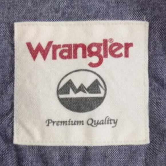 Wrangler Premium Quality Men’s Gray & White Long Sleeve Flannel Shirt - Size: S - Picture 9 of 11